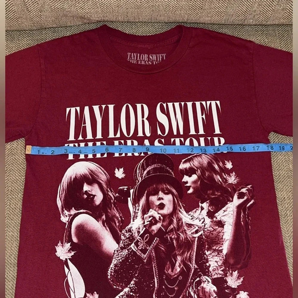 2023 Taylor Swift The Eras Tour Concert Short Sleeve Unisex Cotton T-Shirt Small - Picture 5 of 10